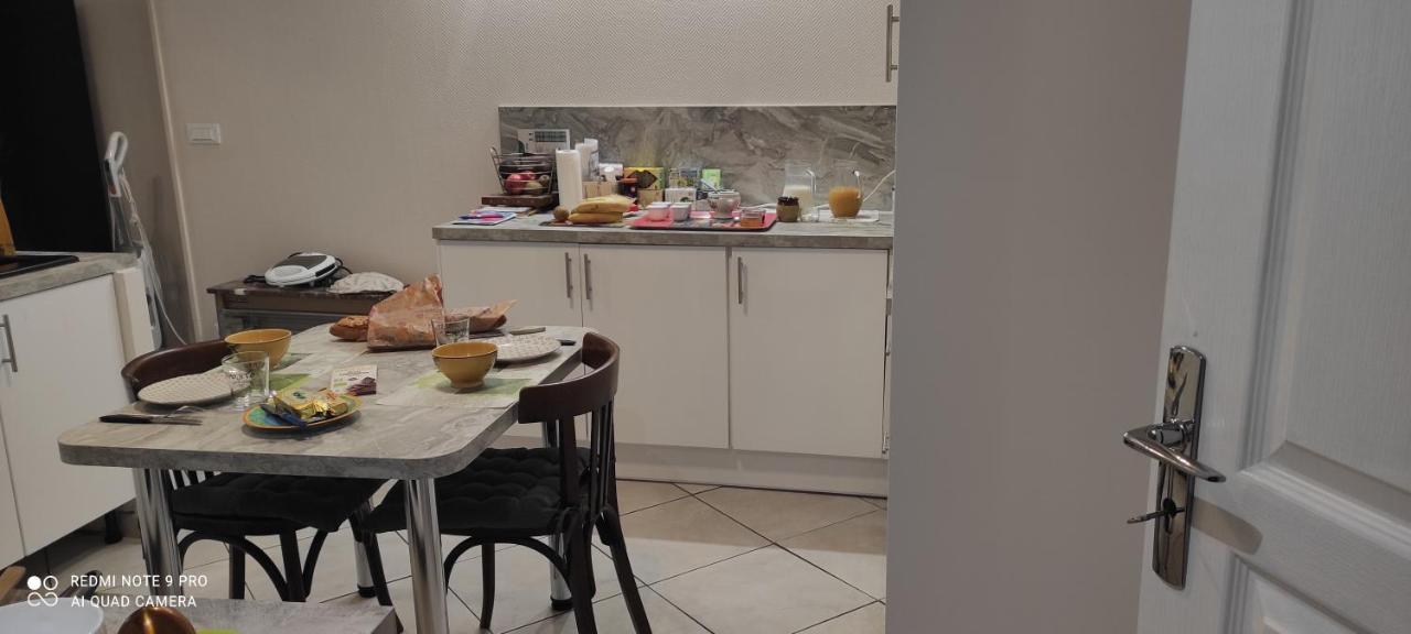 Les Plaisirs De La Ruralite Apartamento Vendresse Exterior foto