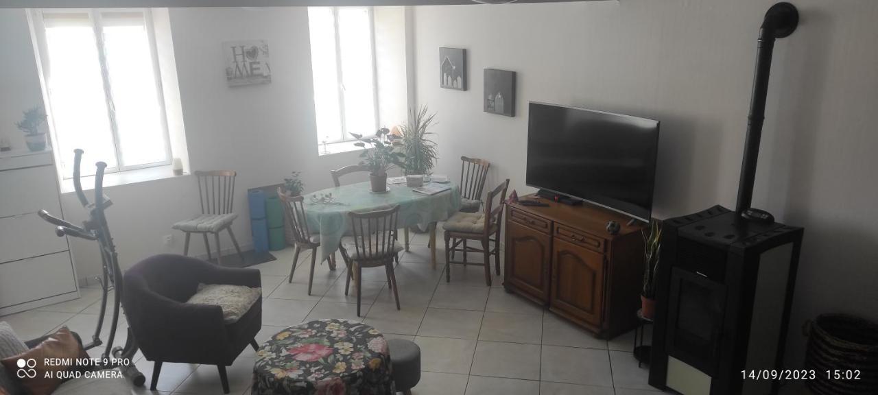 Les Plaisirs De La Ruralite Apartamento Vendresse Exterior foto